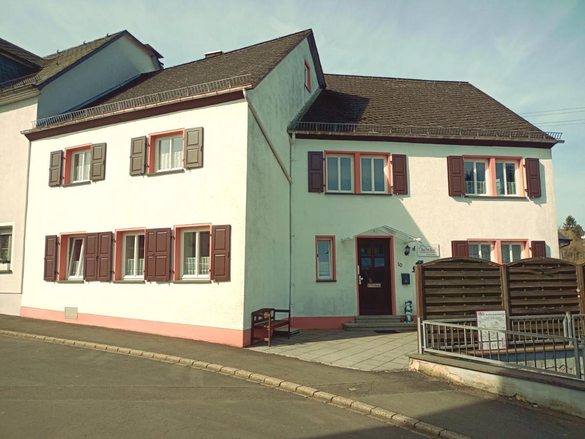 Um Die Ecke Apartment Manderscheid Exterior photo